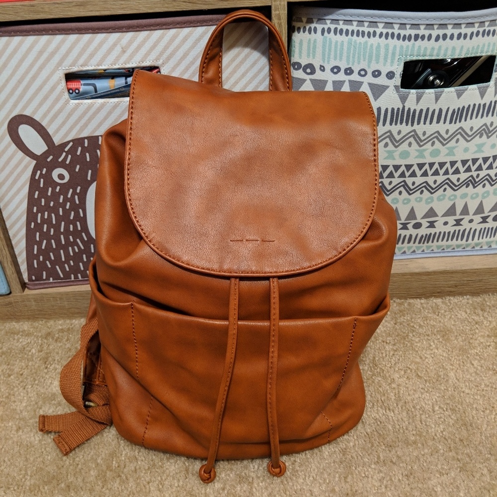 SOLD 🎉Universal Thread for target backpack